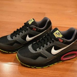 Nike Air Max Navigate Sneakers